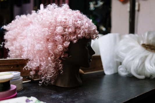 Atelier Élan Rosé Atelier – Dusty Pink, 20″ – Premium Perücke in Dusty Pink